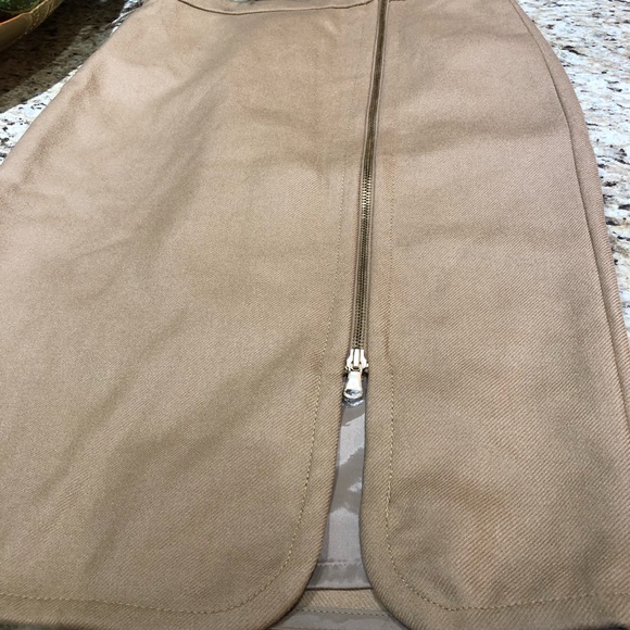 J. Crew 100% Wool Zip Pencil Skirt in Tan 2 - Picture 3 of 11